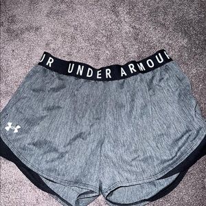 Under armour shorts size medium